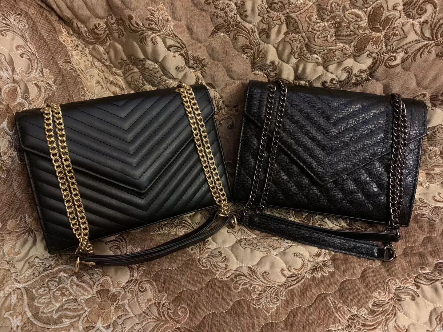 luxurys Designers Bags Women Sliver Chain Crossbody Bag Pu Leather Handbag Tote Flip Cover Diagonal Shoulder Bags Messenger Bags Fashion Womens bag, Gold chain
luxurys Designers Bags Women Sliver Chain Crossbody Bag Pu Leather Handbag Tote Flip Cover Diagonal Shoulder Bags Messenger Bags Fashion Womens bag, Gold chain