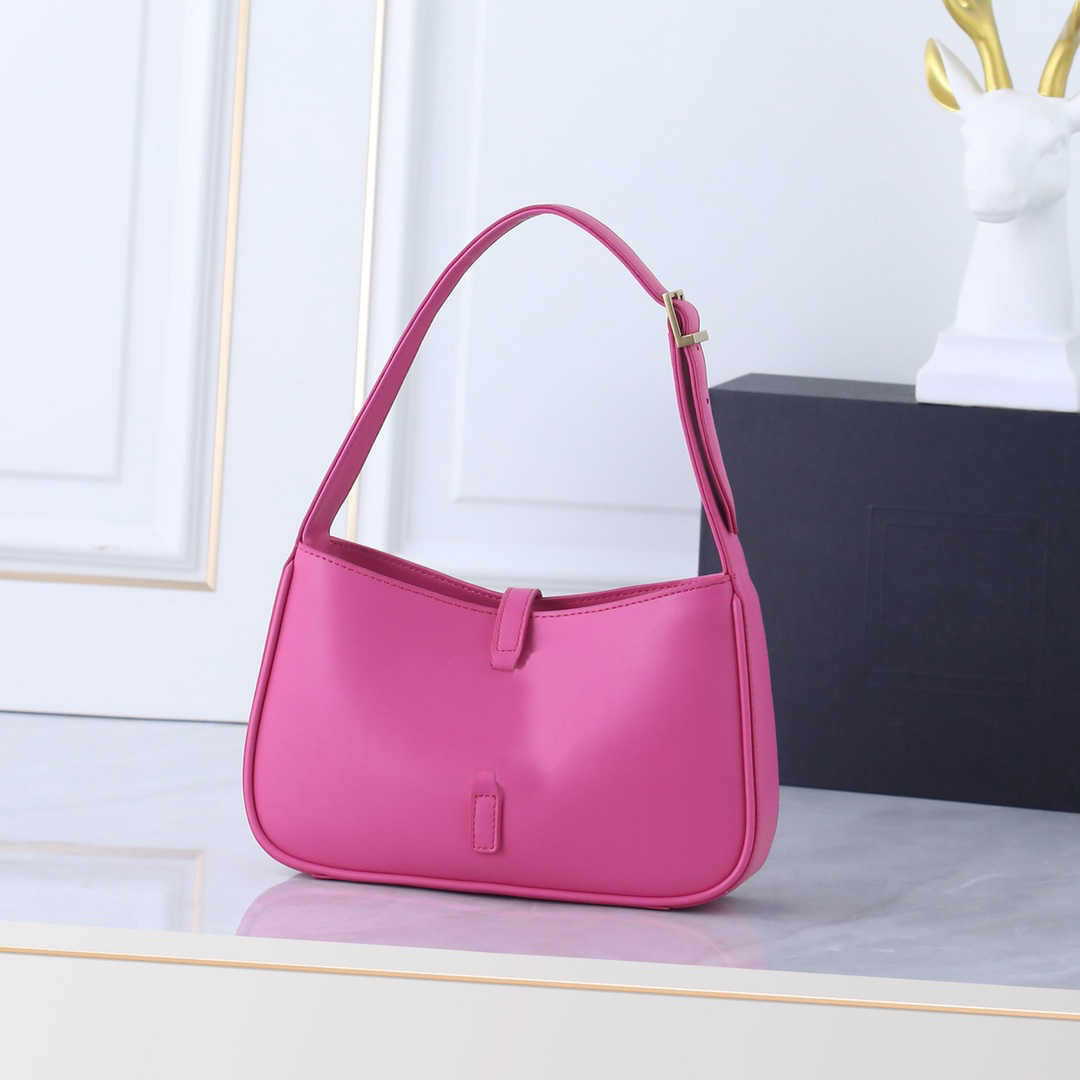 Luxurys Designers black Women Shoulder bag Ophidia Totes Horsebit Fashion Marmont Genuine Leather Crossbody Handbag Purses Backpack Axillary bag 567228
Luxurys Designers black Women Shoulder bag Ophidia Totes Horsebit Fashion Marmont Genuine Leather Crossbody Handbag Purses Backpack Axillary bag 567228