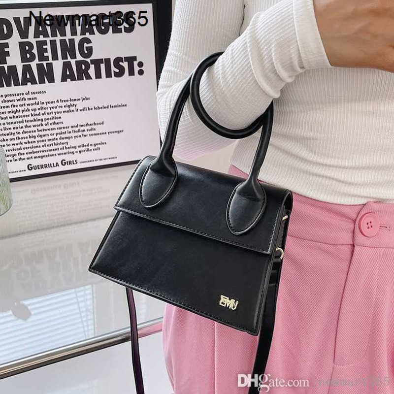 Shoulder Bag PU Leather Handbag Signature Women Mini Small Designer Bags Luxury Tote Classic Crossbody Bags, #1(15*20*7cm)
Shoulder Bag PU Leather Handbag Signature Women Mini Small Designer Bags Luxury Tote Classic Crossbody Bags, #1(15*20*7cm)