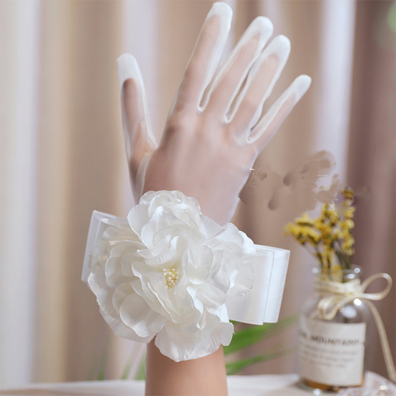 ST-0015-A High end dress, white flower gloves, bow tie, photography studio, photography props, wedding tulle, perspective, wedding short gloves 
ST-0015-A High end dress, white flower gloves, bow tie, photography studio, photography props, wedding tulle, perspective, wedding short gloves