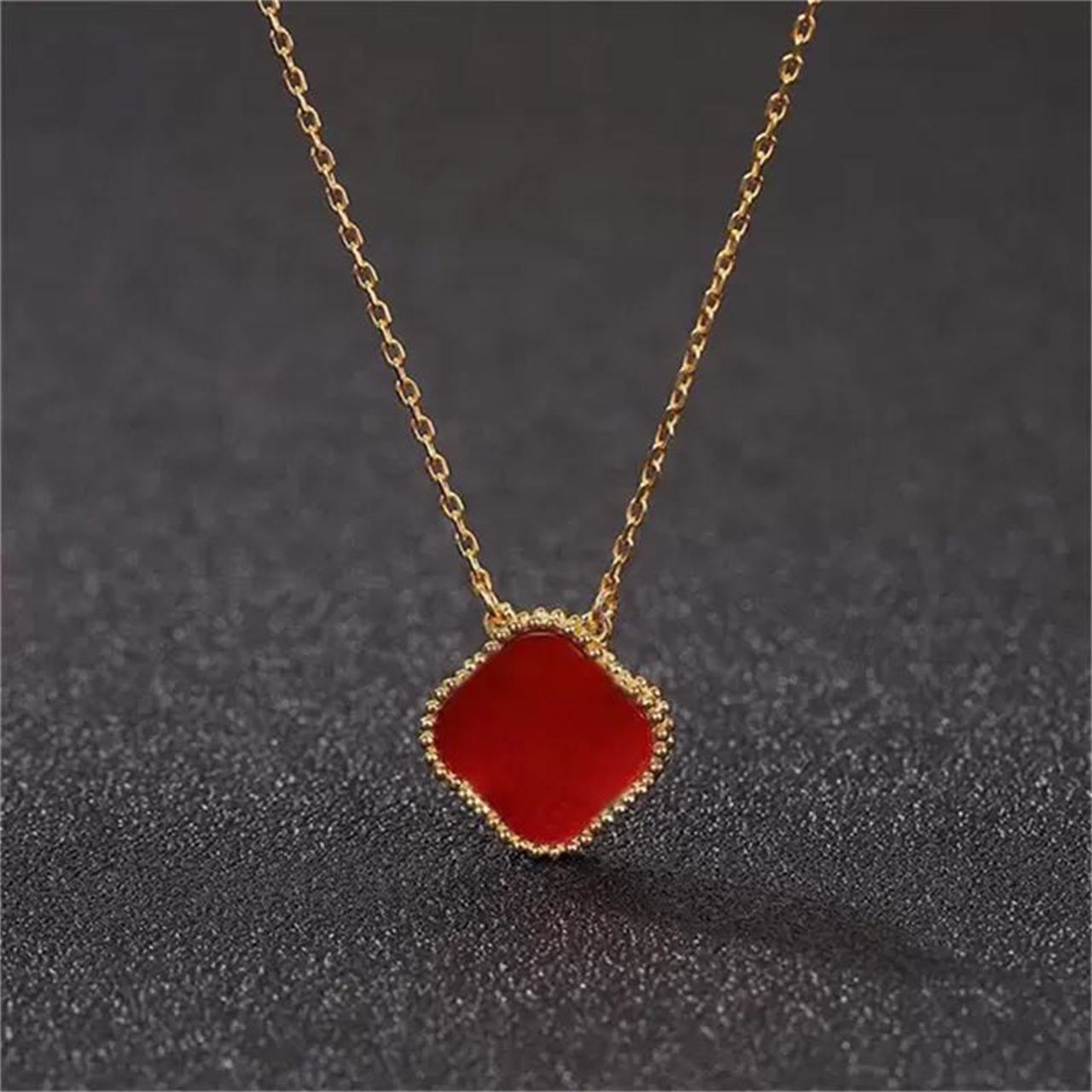 Women's luxury jewelry designer fashion necklace Lucky four-leaf clover clavicle Chain high-quality vintage stainless steel necklace
Women's luxury jewelry designer fashion necklace Lucky four-leaf clover clavicle Chain high-quality vintage stainless steel necklace