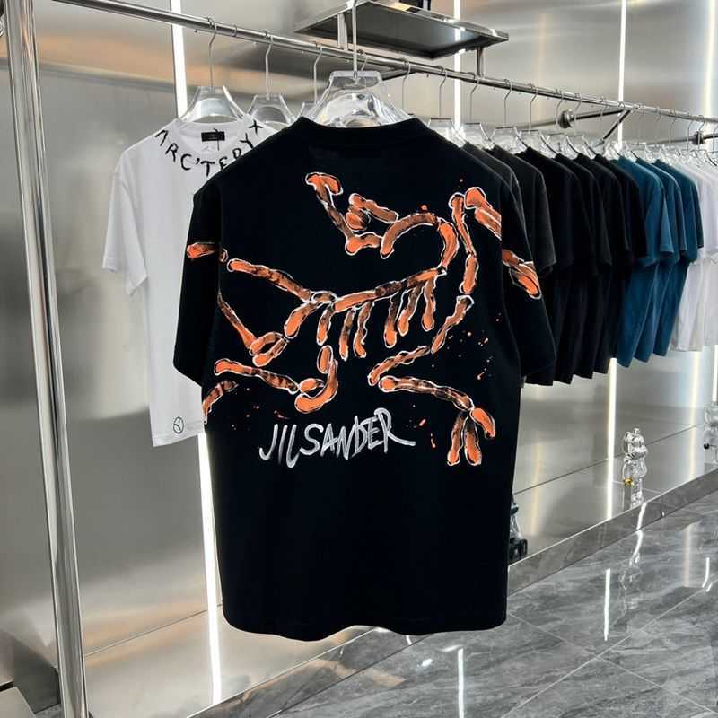 Designer Fashion Clothing ARC TERYXES Tees Tshirt Luxury Fashion High Edition Summer New Mens Tshirt Short Sleeve Loose Youth Trend Personalized Half Sleeve Archae, Black
Designer Fashion Clothing ARC TERYXES Tees Tshirt Luxury Fashion High Edition Summer New Mens Tshirt Short Sleeve Loose Youth Trend Personalized Half Sleeve Archae, Black