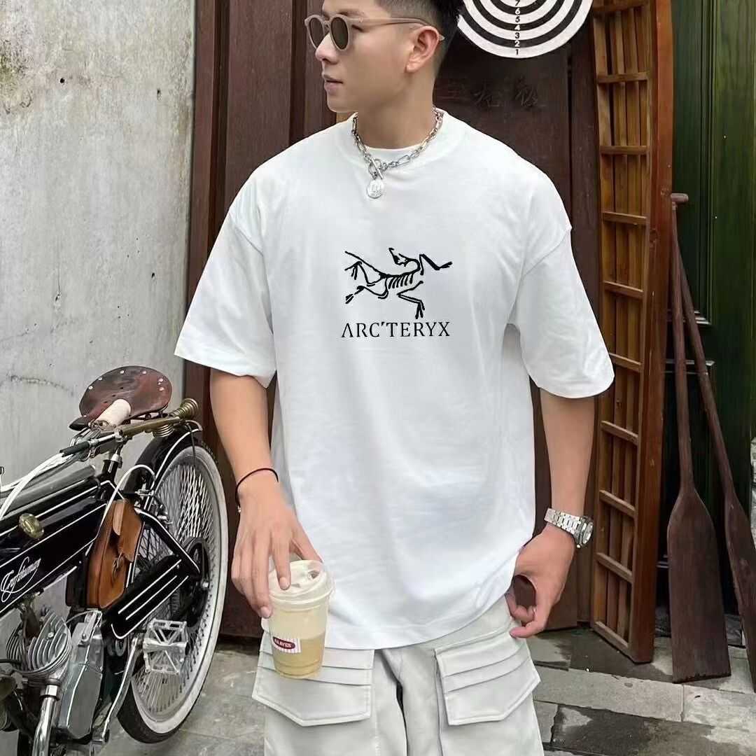 Designer Fashion Clothing ARC TERYXES Tees Tshirt High version 2023 summer new trendy brand personalized creative Archaeopteryx bone pattern printed short sleeve, Paragraph 1
Designer Fashion Clothing ARC TERYXES Tees Tshirt High version 2023 summer new trendy brand personalized creative Archaeopteryx bone pattern printed short sleeve, Paragraph 1