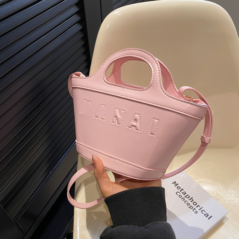 Basket Bags Fashionable Genuine Leather Portable Designer PU Crossbody Bag for Women, Aspic
Basket Bags Fashionable Genuine Leather Portable Designer PU Crossbody Bag for Women, Aspic