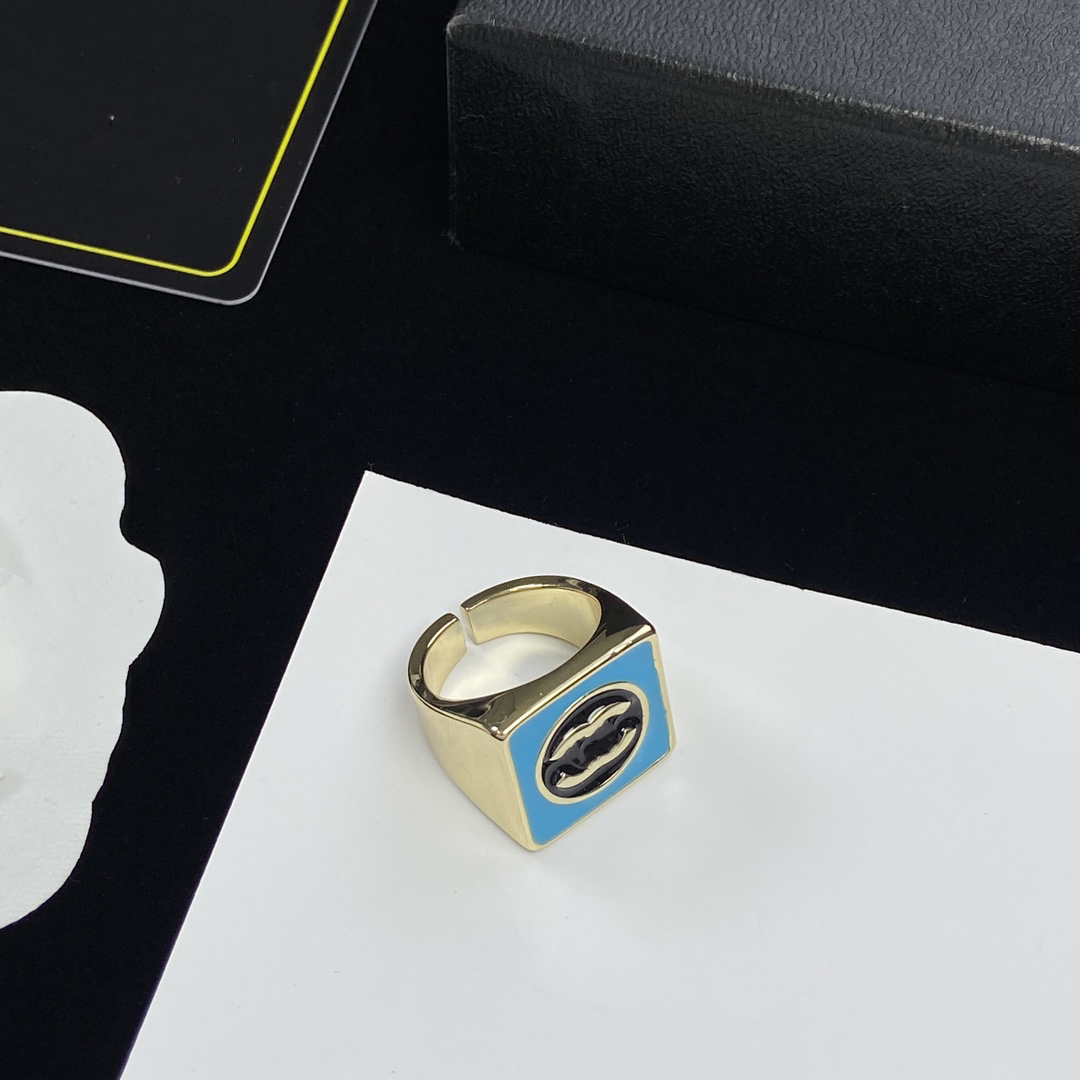 Designer For Lady Women CCity Open Ring With Side Stones high-quality Banquet Accessories Women C Logo Wedding Rings 5433
Designer For Lady Women CCity Open Ring With Side Stones high-quality Banquet Accessories Women C Logo Wedding Rings 5433