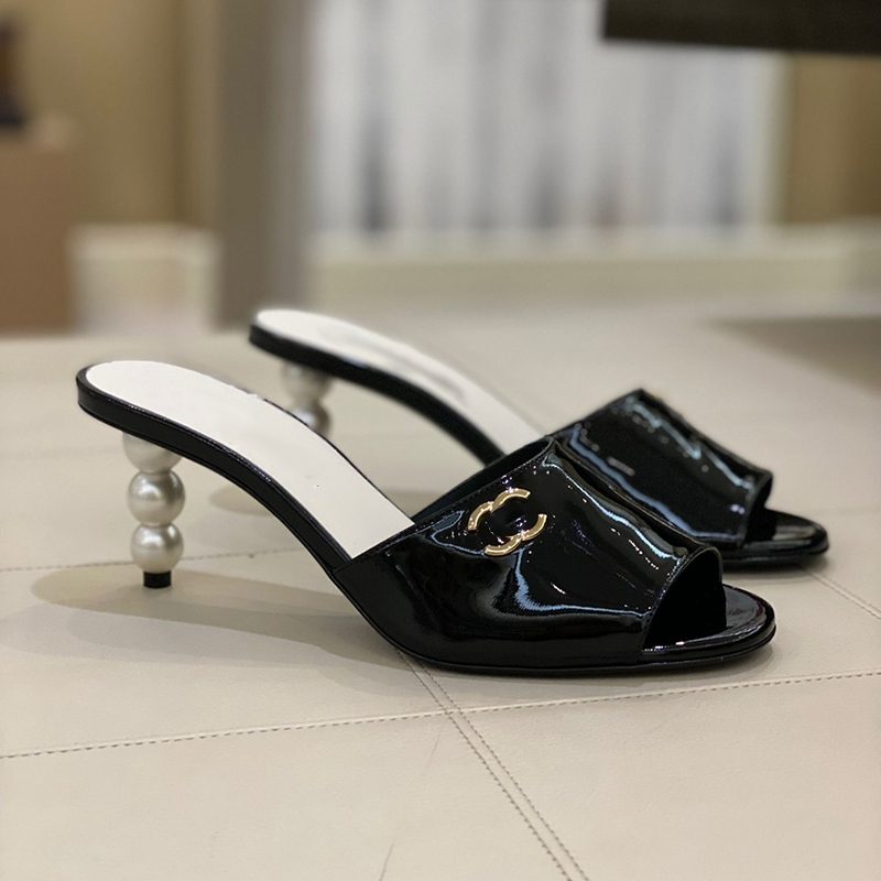 Designer Women Sandals patent leather Solid Color Slippers High Heels 5.5cm dress Shoes Fine pearl heel Casual Shoes Outdoor Beach Shoes Ballet Shoe Dress Shoe 35-39, Box
Designer Women Sandals patent leather Solid Color Slippers High Heels 5.5cm dress Shoes Fine pearl heel Casual Shoes Outdoor Beach Shoes Ballet Shoe Dress Shoe 35-39, Box