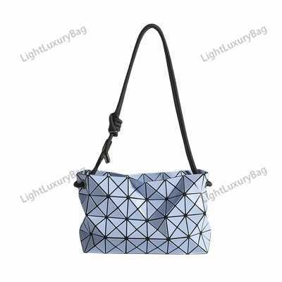 Brand Minimalism Geometry Pillow Bag Drawstring Tofu Bag Diagonal Shoulder Bag Single Shoulder Bag Handbag Women's Bag, Matte black
Brand Minimalism Geometry Pillow Bag Drawstring Tofu Bag Diagonal Shoulder Bag Single Shoulder Bag Handbag Women's Bag, Matte black