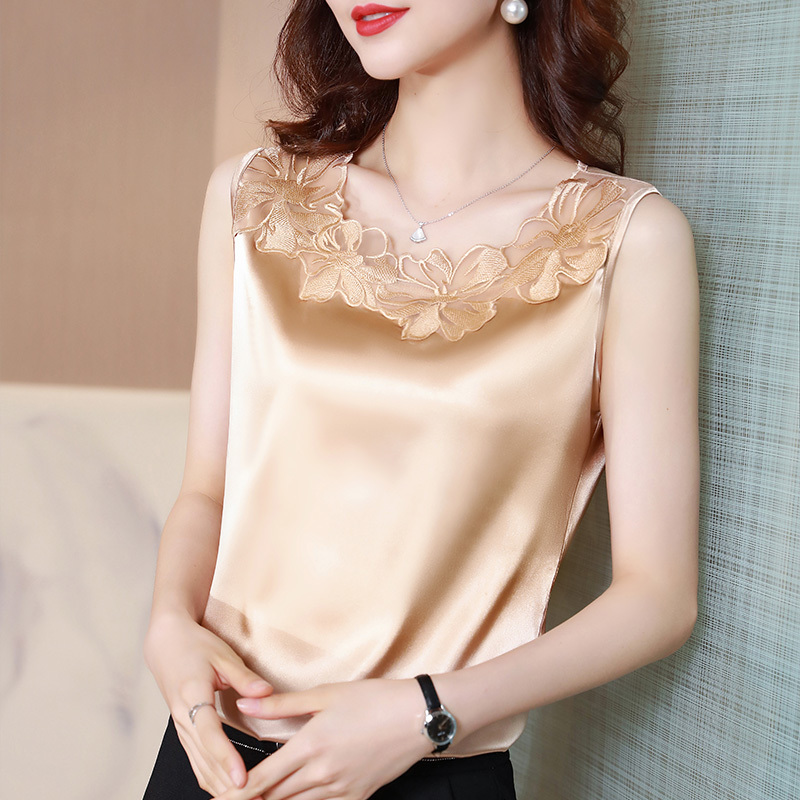 Camisoles Tanks M-4XL Casual Sleeveless Lace Vest Tee shirt Fashion Women's Clothing Summer Camisole Tank Tops 230518