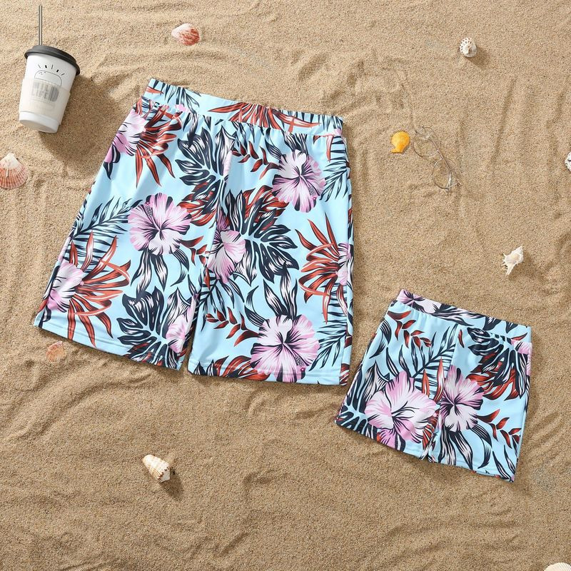 Family Matching Outfits Summer Look Swimwear Solid Top And Floral Print Shorts Swimsuits Arrival For Holiday 230518