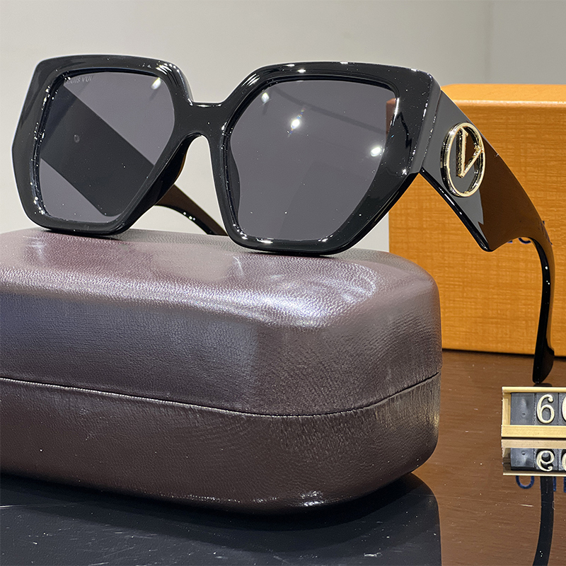 sunglasses Designer sunglasses for women luxury sunglasses letter design fashion casual style distribution brand box temperament versatile very good
sunglasses Designer sunglasses for women luxury sunglasses letter design fashion casual style distribution brand box temperament versatile very good