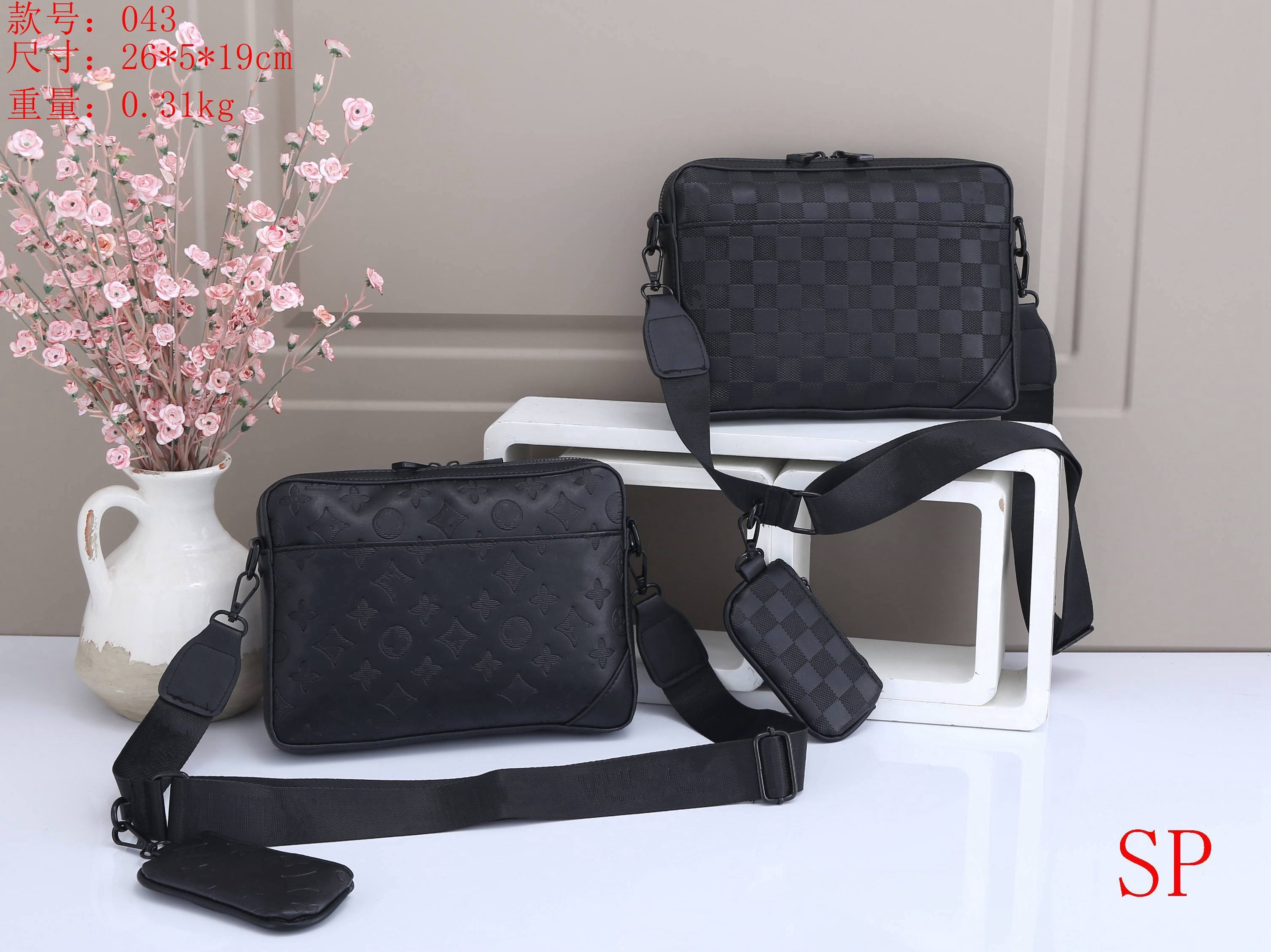 YY S LOCK Men Designer Crossbodys Bag Black Relief Monograms Macassar Shoulder Handbag Men's Luxury Crossbodys Bag Mobile Wallet Chest Bag
YY S LOCK Men Designer Crossbodys Bag Black Relief Monograms Macassar Shoulder Handbag Men's Luxury Crossbodys Bag Mobile Wallet Chest Bag