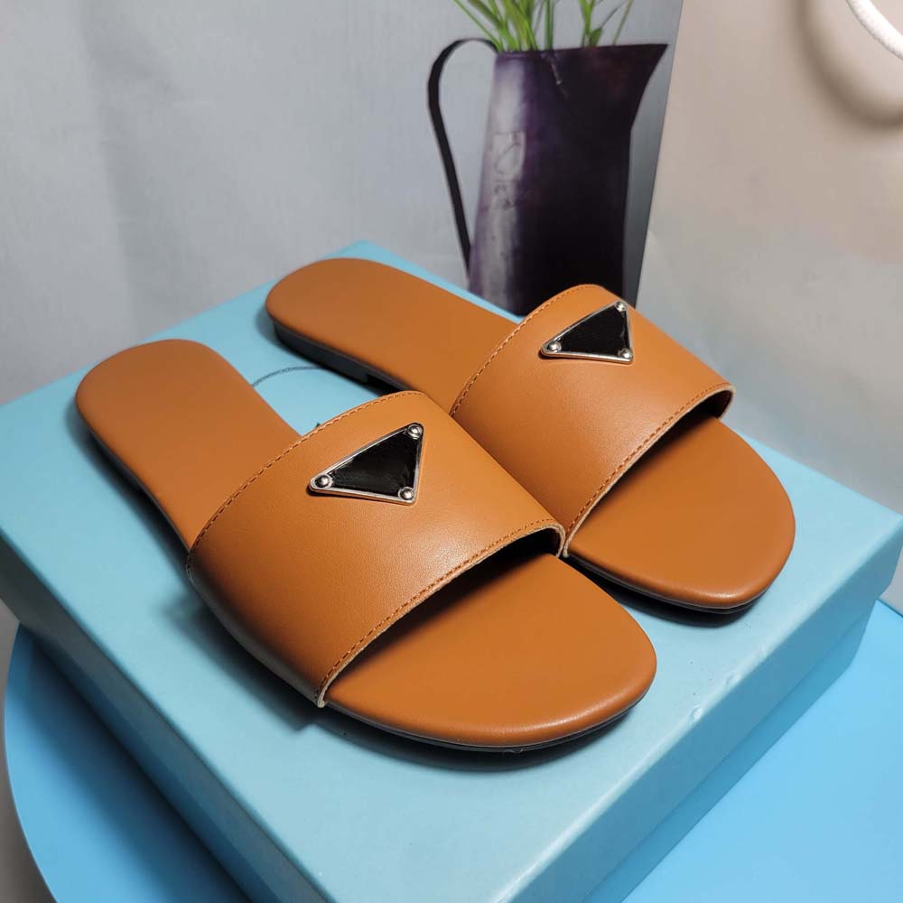 Slippers Summer luxury Slide For Women Leather Loafers Ladies Fashion Sandal Summer Designer Flip flops Slipper Fashion Genuine Leather slides Metal Chain Ladies, #1
Slippers Summer luxury Slide For Women Leather Loafers Ladies Fashion Sandal Summer Designer Flip flops Slipper Fashion Genuine Leather slides Metal Chain Ladies, #1