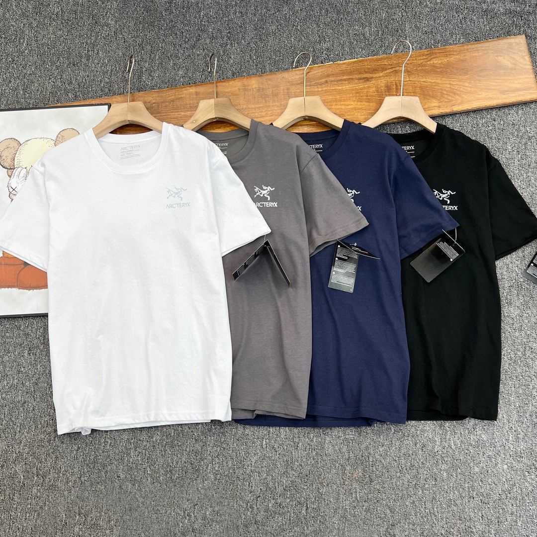 Designer Fashion Clothing ARC TERYXES Tees Tshirt 2023 Summer New Archaeopteryx Quick Dry Unisex T-shirt Round Neck Short Sleeve Sports Casual Loose Solid Color, White
Designer Fashion Clothing ARC TERYXES Tees Tshirt 2023 Summer New Archaeopteryx Quick Dry Unisex T-shirt Round Neck Short Sleeve Sports Casual Loose Solid Color, White