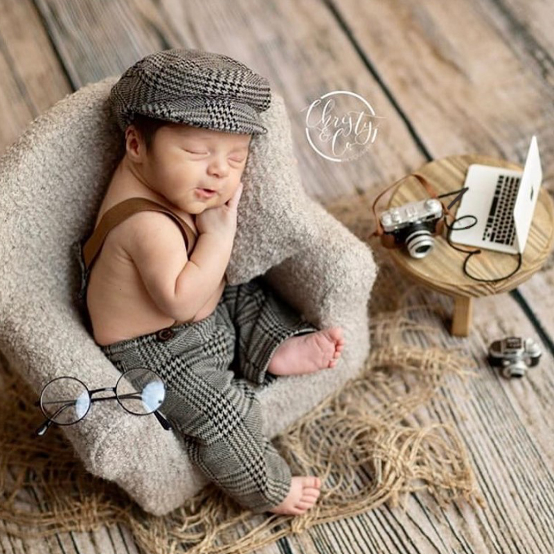 Keepsakes born Clothes Boy Romper Hat Suits Set with Suspenders Baby Pography Prop Sessions Onesie born Po Outfit Flat Cap 230517