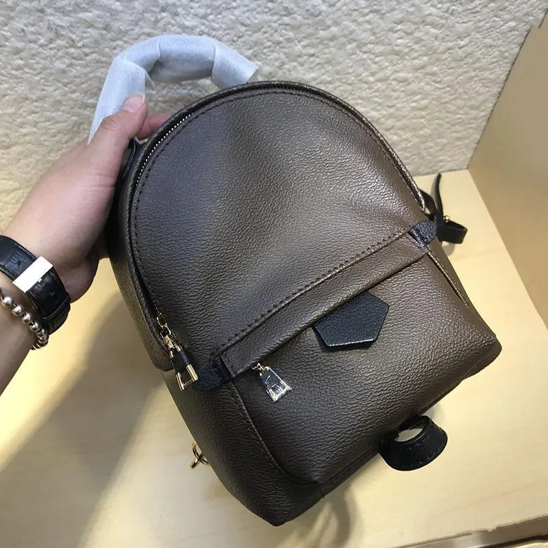 New High Quality Arrival PU Leather Backpack Bag louiseitys Womens vuttonse Backpacks Designer Backpacks vuttonse Bags Fashion Casual Women Small Back pack Style, Yellow flower
New High Quality Arrival PU Leather Backpack Bag louiseitys Womens vuttonse Backpacks Designer Backpacks vuttonse Bags Fashion Casual Women Small Back pack Style, Yellow flower