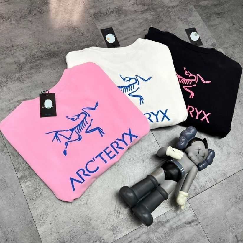 Designer Fashion Clothing ARC TERYXES Tees Tshirt Pure cotton new high street short sleeved Tshirt for men women loose fitting casual handsome versatile round neck T, Black t-shirt;pink bird front and
Designer Fashion Clothing ARC TERYXES Tees Tshirt Pure cotton new high street short sleeved Tshirt for men women loose fitting casual handsome versatile round neck T, Black t-shirt;pink bird front and