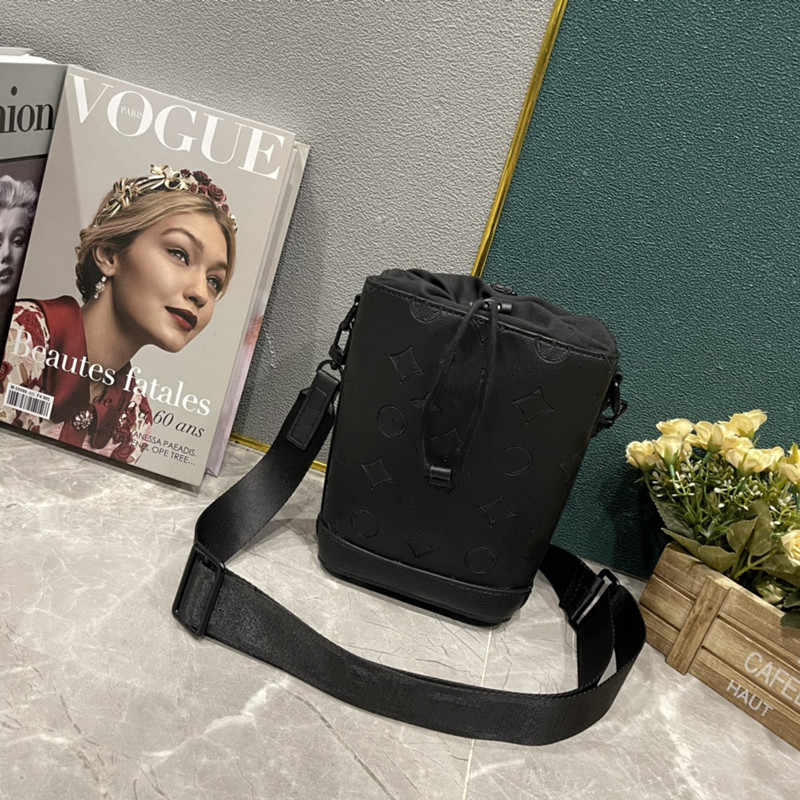 NANO NOE M82248 Genuine leather Embossing Shoulder Crossbody bags Handbags luxury Designer mini Bucket Bag women purse wallet L, Black flower
NANO NOE M82248 Genuine leather Embossing Shoulder Crossbody bags Handbags luxury Designer mini Bucket Bag women purse wallet L, Black flower