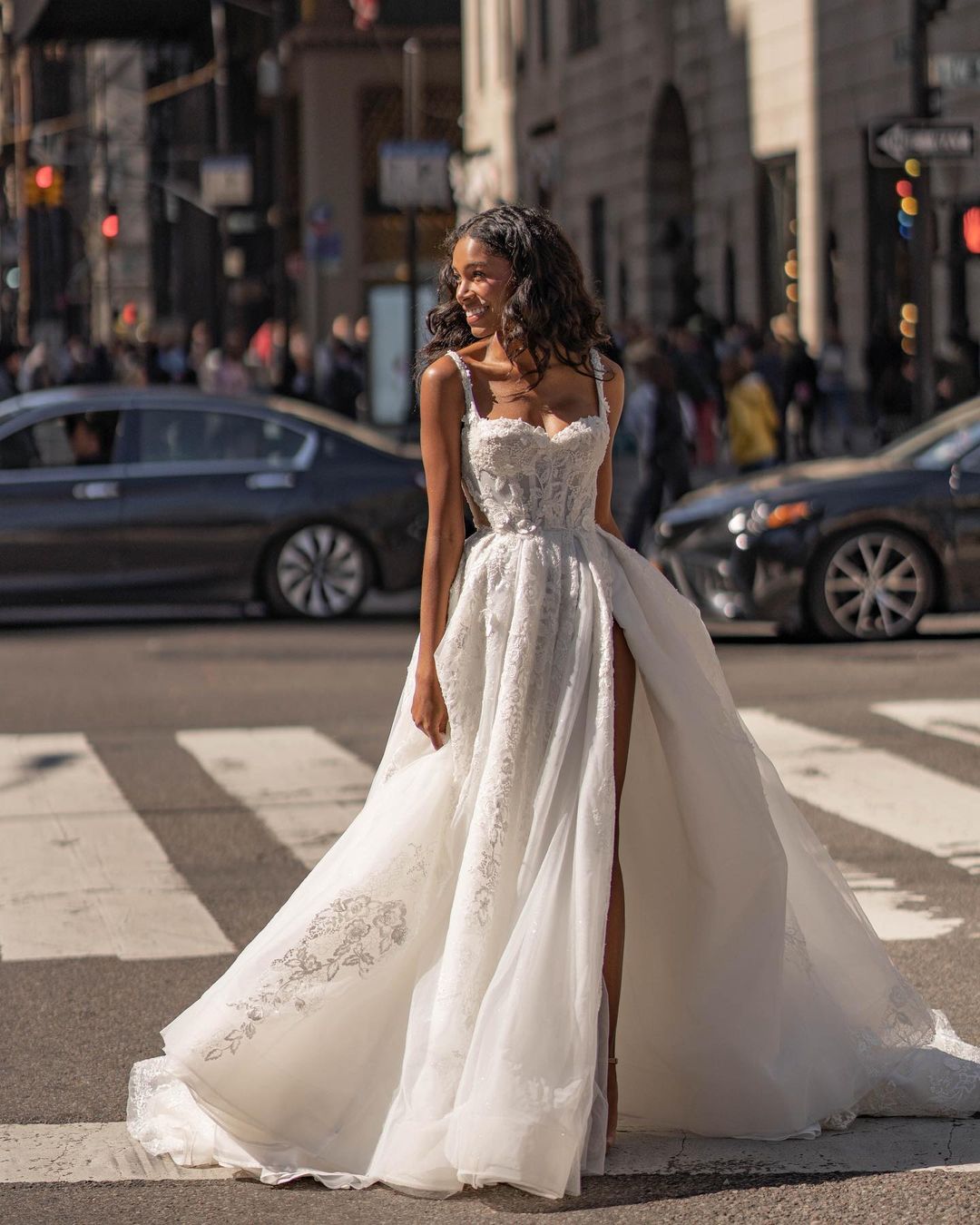 Sexy A Line Dress Straps Thigh Slit Wedding Dresses Vestidos De Novia Lace Appliques Designer Bridal Gowns