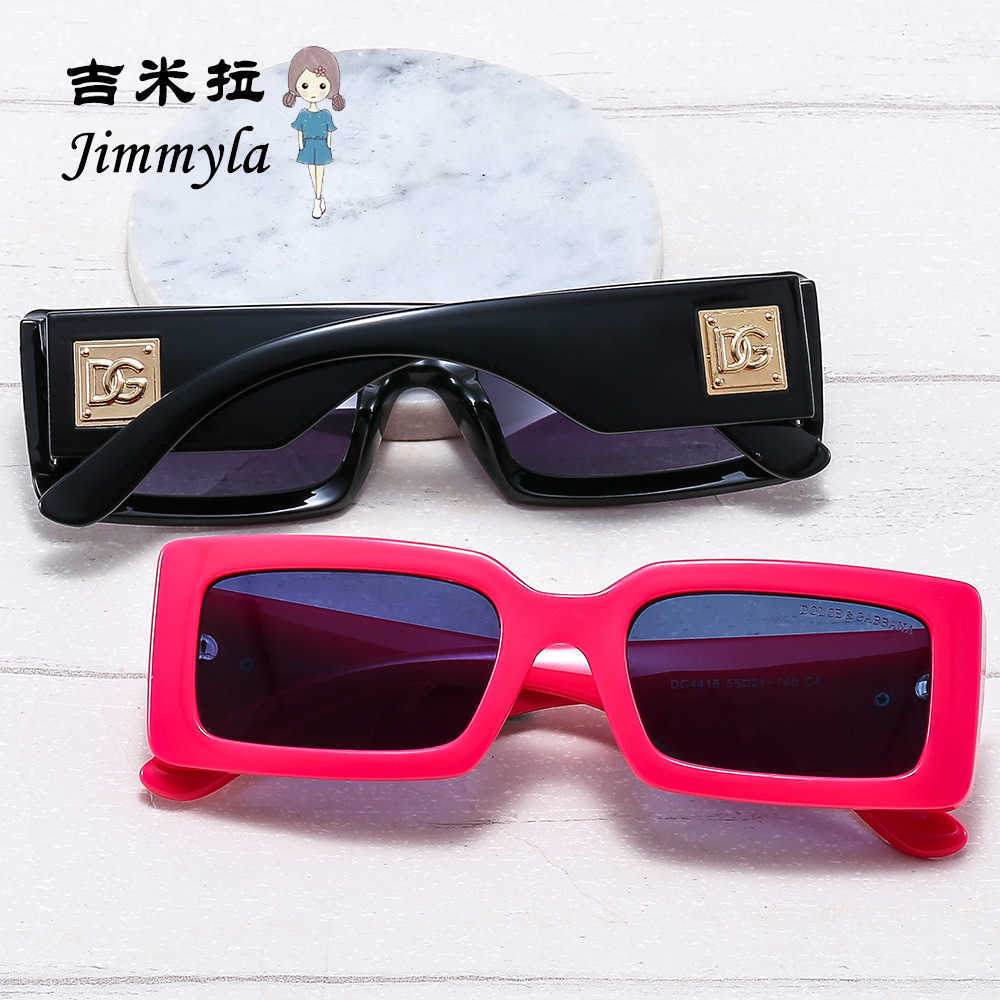 New Walk Show Street Photo Ins D Small Frame Glasses G Modern Men's and Women's PC Sunglasses
New Walk Show Street Photo Ins D Small Frame Glasses G Modern Men's and Women's PC Sunglasses