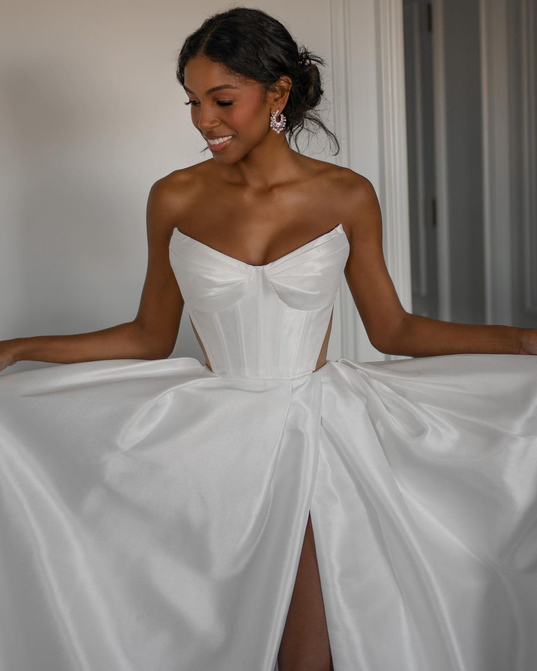 A E Sexy Dress Strapless Thigh Slit Wedding Dresses Vestidos De Novia Bone Bodice Satin Designer Bridal Gowns Es Signer 6660306