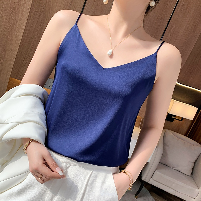 Camisoles Tanks Fashion Silky Camisole Women's Inner With White Bottoming Satin Top Summer V-neck Thin Section 230518