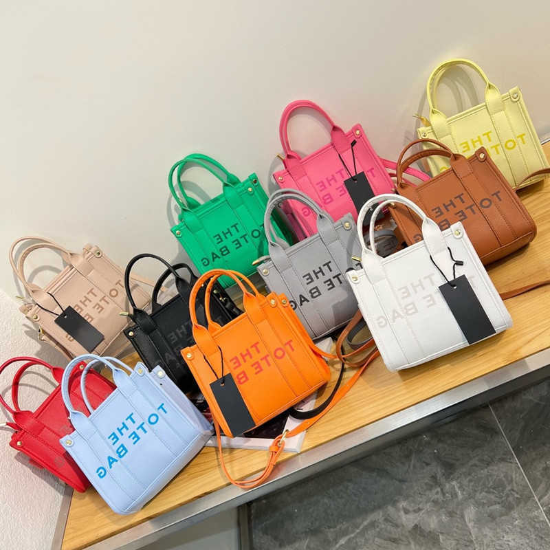 2023 The Totes Bags women fashion shoulder shopping Designer Handbags famous Large capacity plain letter pu leather coin purse casual crossbody cool great wallets
2023 The Totes Bags women fashion shoulder shopping Designer Handbags famous Large capacity plain letter pu leather coin purse casual crossbody cool great wallets