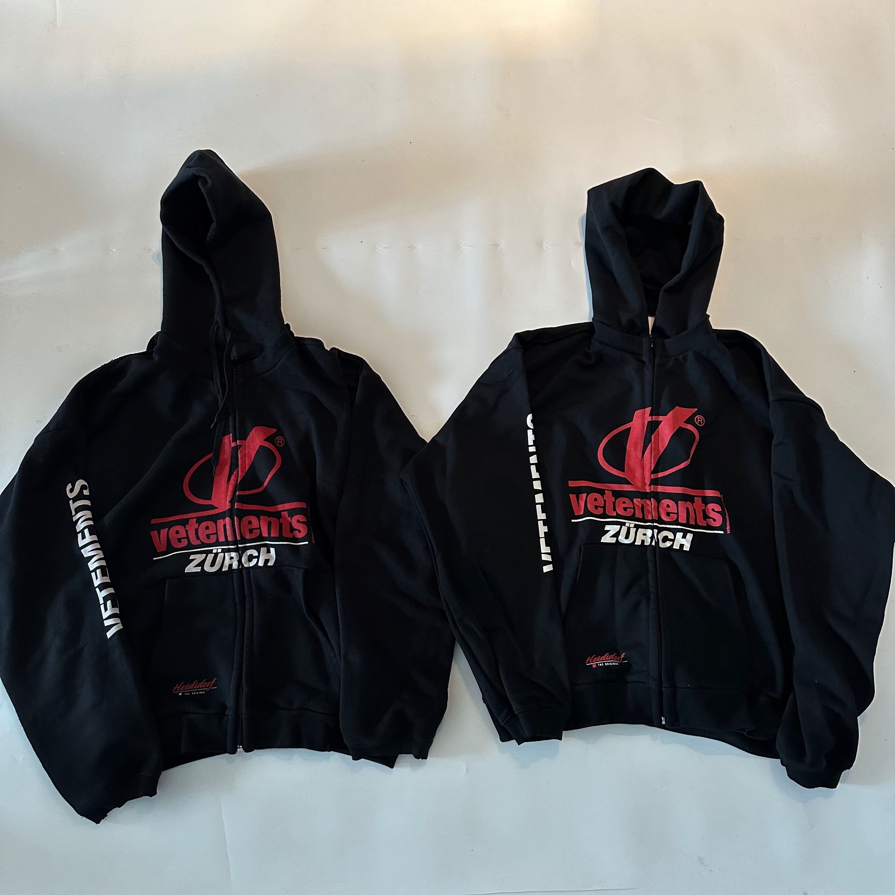 Vetements Hoodie High Quality Men Hooded Covered Hoodie Sweater Boxy Oversized Hoodie Men's Fashion top, Black
Vetements Hoodie High Quality Men Hooded Covered Hoodie Sweater Boxy Oversized Hoodie Men's Fashion top, Black