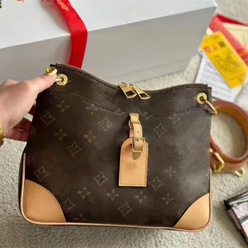 New Vintage Flower Large Capacity Croissant Retro Fashion Women's Single Shoulder Bag Trend Everything Commuter Underarm Women Bag, Khaki
New Vintage Flower Large Capacity Croissant Retro Fashion Women's Single Shoulder Bag Trend Everything Commuter Underarm Women Bag, Khaki
