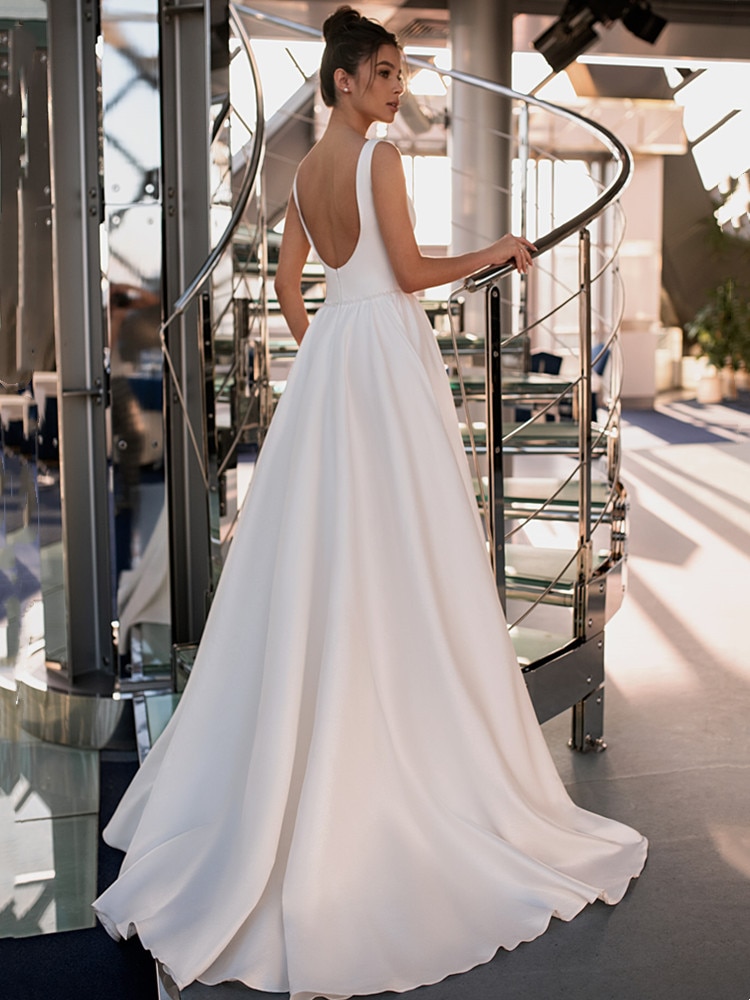 Square Neck A Line Wedding Dresses for Bride Pleat Backless Satin Wedding Gowns Wide Straps vestidos de novia