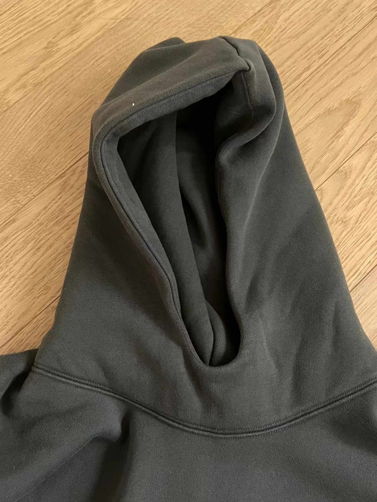 Yzys Pullover Hoodies Tripartite Co Branded Dove Hoodie Designer s Hoody Wests Fashion Men Oversize Hooded Sweatshirts Peace Doves Printed Mens and Wome w250425