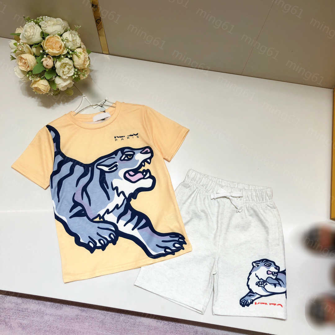 23ss baby set kid sets kids designer clothes boy Round neck Pure cotton tiger logo print short sleeve t-shirt elastic waist drawstring shorts suit baby clothes
23ss baby set kid sets kids designer clothes boy Round neck Pure cotton tiger logo print short sleeve t-shirt elastic waist drawstring shorts suit baby clothes
