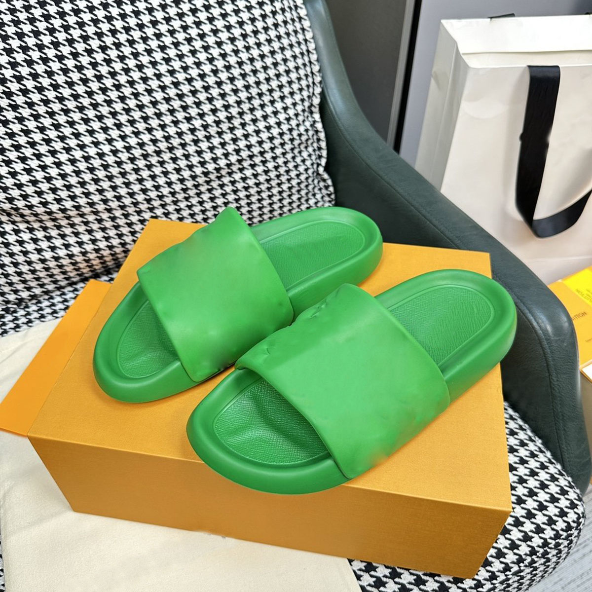 New Summer Waterfront Slides Slippers Sandals Mules Flat heels Square open toe women Luxury Designers Rubber Fashion Casual Comfor shoes Factory Footwear, White 1
New Summer Waterfront Slides Slippers Sandals Mules Flat heels Square open toe women Luxury Designers Rubber Fashion Casual Comfor shoes Factory Footwear, White 1