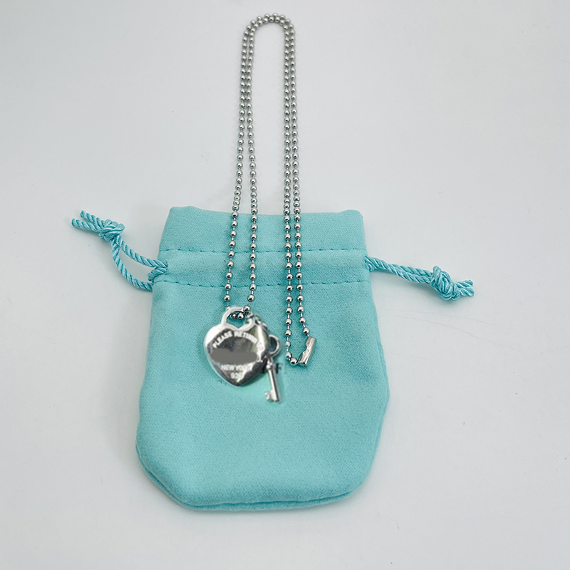 Luxury Beads Chain 19mm Heart Necklace Womens Stainless Steel Pendant Jewelry on The Neck Gift for Girlfriend Accessories Wholesale
Luxury Beads Chain 19mm Heart Necklace Womens Stainless Steel Pendant Jewelry on The Neck Gift for Girlfriend Accessories Wholesale