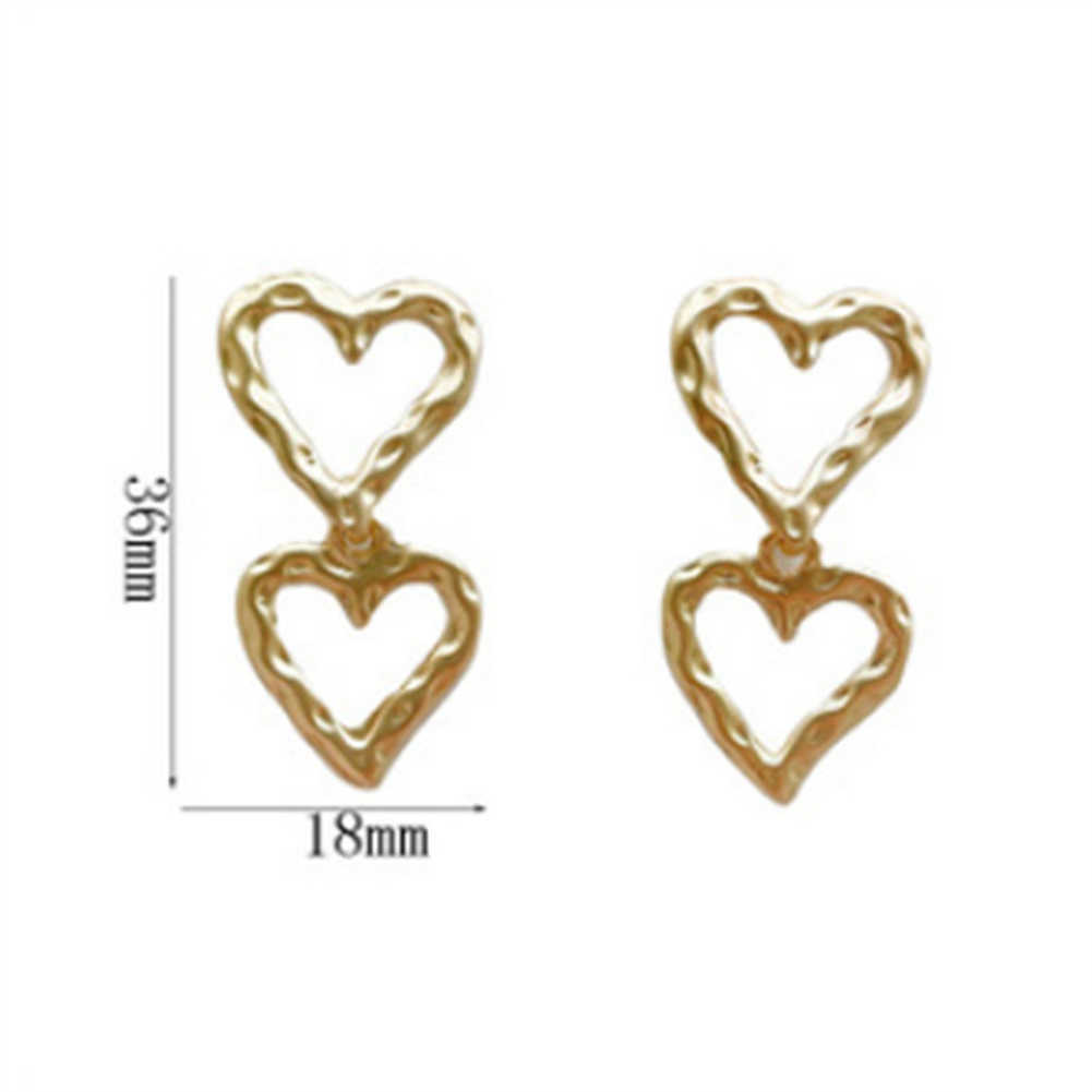Charm Temperament Gold Color Fashion Hollow Out Heart Shape Stud Earrings For Women Student Girlfriend Jewelry Vintage Metal Earrings AA230518