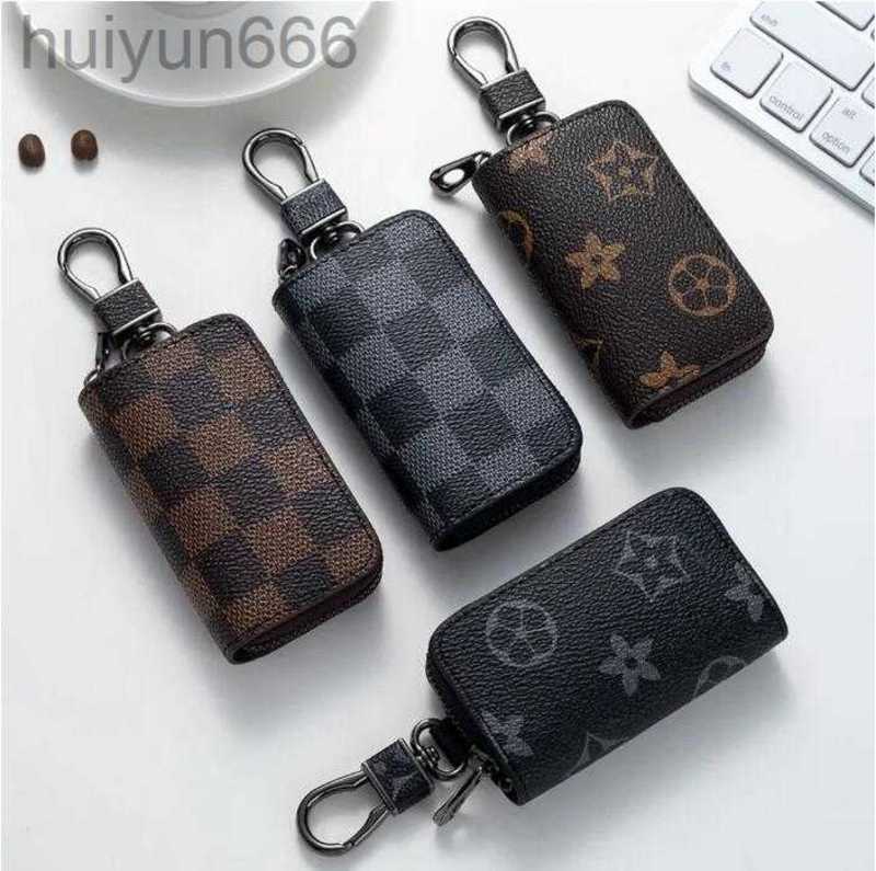 designer PU Leather wallet Bag Keychains Car Keys Holder Key Rings Black Plaid Brown Flower Pouches Pendant Keyrings Charms for Men Women Gifts 4 colors
designer PU Leather wallet Bag Keychains Car Keys Holder Key Rings Black Plaid Brown Flower Pouches Pendant Keyrings Charms for Men Women Gifts 4 colors