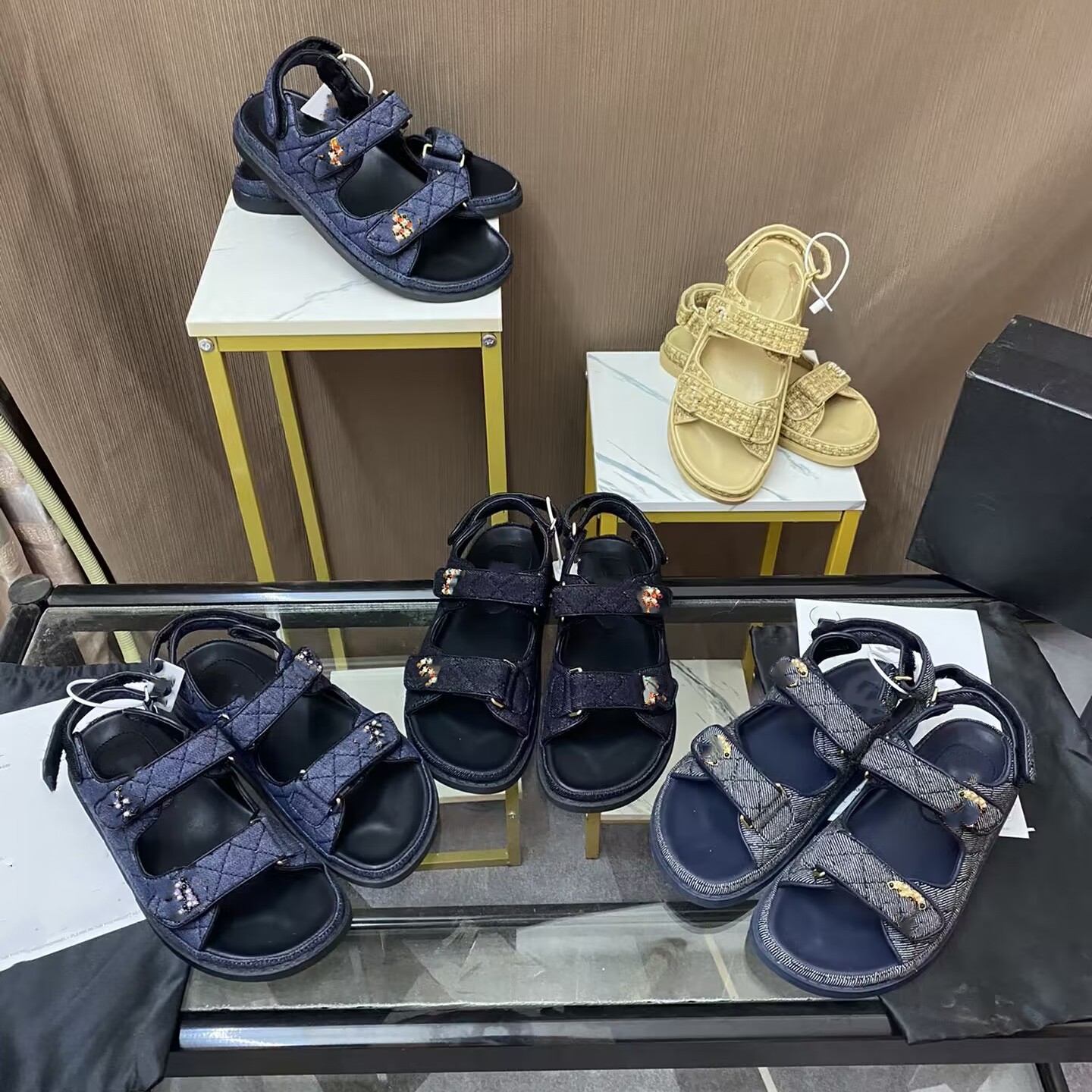 

Denim Leather Quilted Dad Sandal Mules Slippers Women Designer Sandals Strap Buckle Slides Jelly Platform Interlocking C Chain Button lux Pool Beach Flops, Mechs18