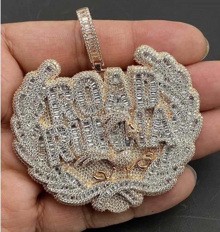 Necklaces Full Paved Luxury Hip Hop Men Jewelry Micro Inset 5A Cubic Zirconia Two Tone Rose Gold Color Ice 3D Pendant Necklace
Necklaces Full Paved Luxury Hip Hop Men Jewelry Micro Inset 5A Cubic Zirconia Two Tone Rose Gold Color Ice 3D Pendant Necklace