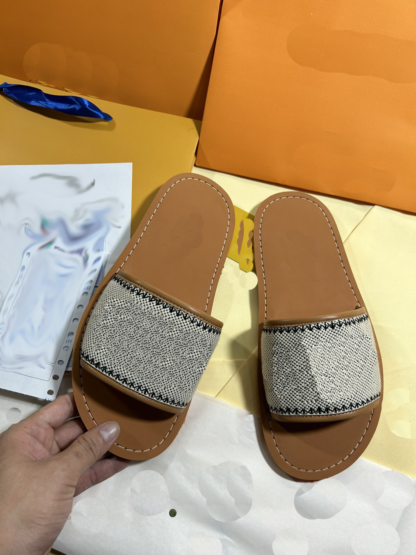 2023 Slippers Paris Sliders Mens Womens Slippers Summer Slides London England Sandals Beach Slide Ladies Flip Flops Loafers Home Plaid Pattern Slipper
2023 Slippers Paris Sliders Mens Womens Slippers Summer Slides London England Sandals Beach Slide Ladies Flip Flops Loafers Home Plaid Pattern Slipper