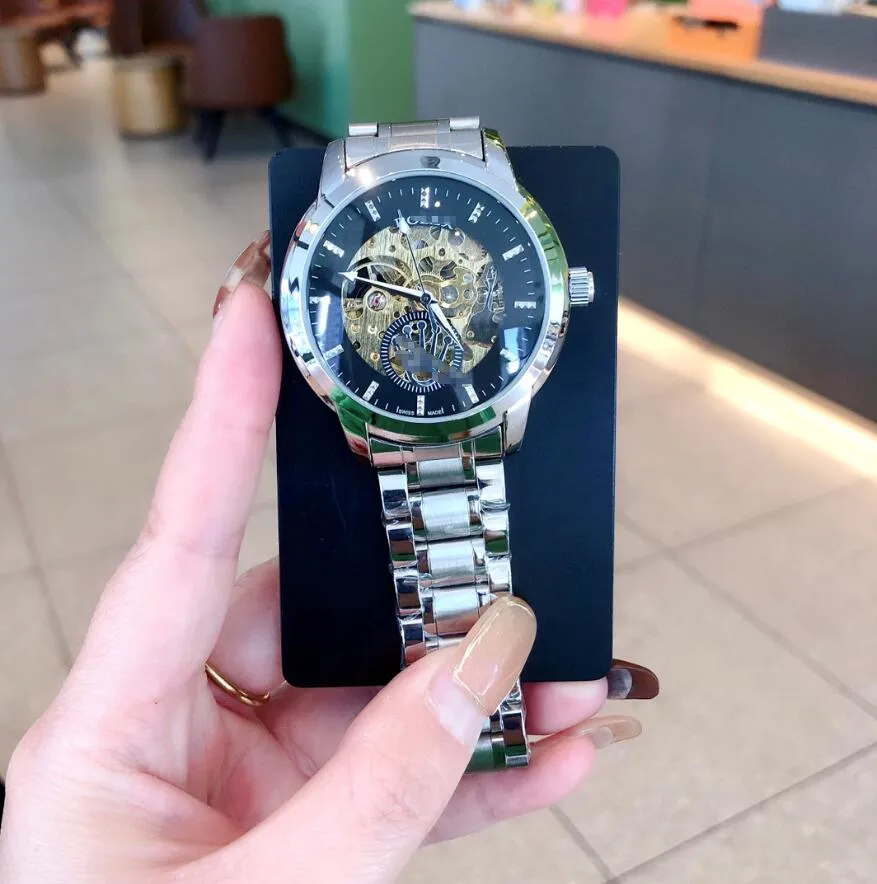 New Fashion Wrist Watches Men All Dial Automatic machinery wristwatches High Quality Luxury Brand Chronograph Clock stainless steel Belt Mens Watch q1
New Fashion Wrist Watches Men All Dial Automatic machinery wristwatches High Quality Luxury Brand Chronograph Clock stainless steel Belt Mens Watch q1