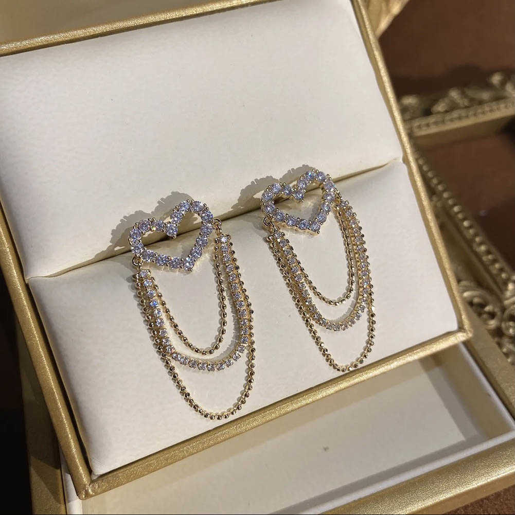 Charm 2022 Love Tassel Multilayer Chain Hotselling Earrings New Trendy Korean Heartshaped Rhinestone Earrings Party Jewelry Gifts AA230518