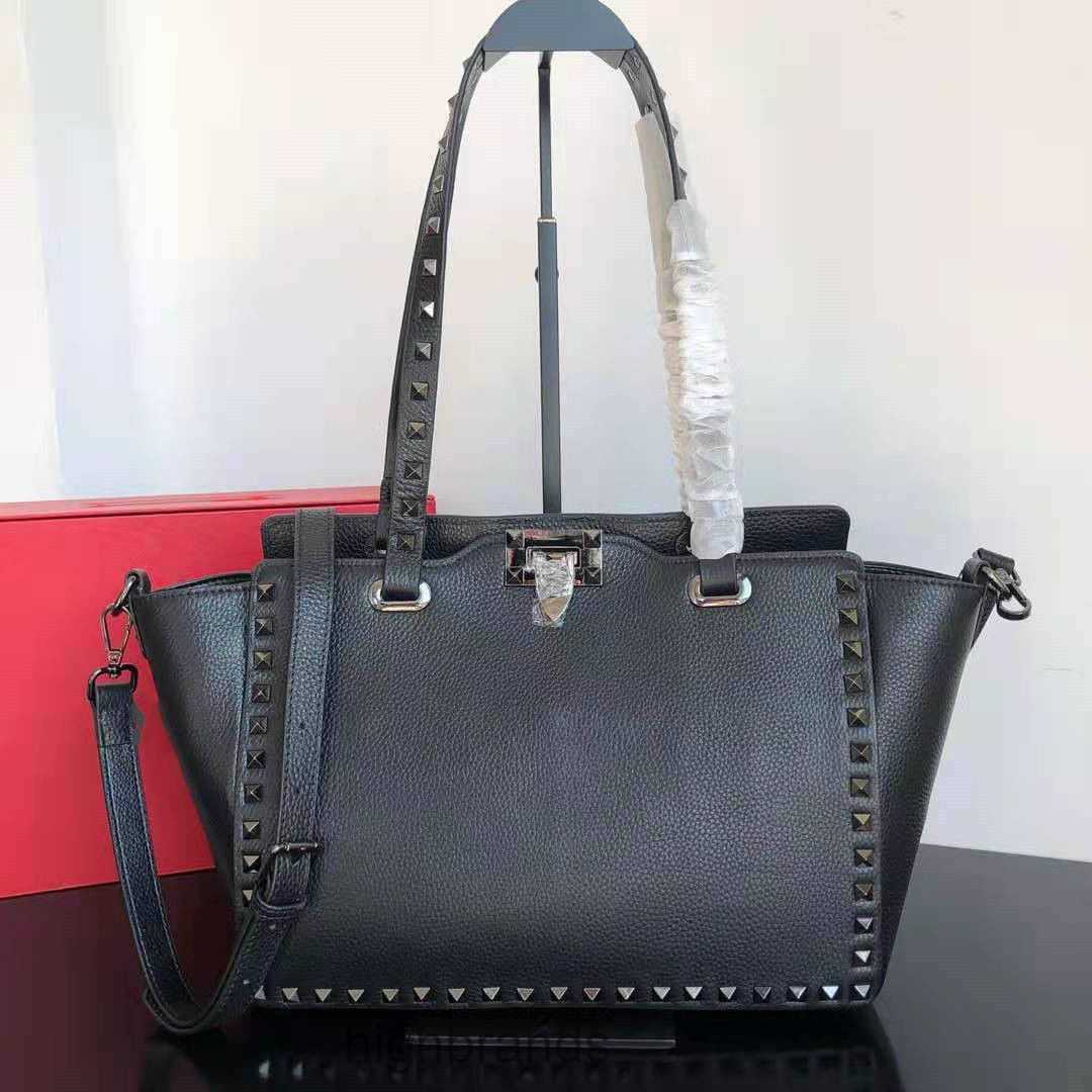 Women's Hands Classic outlet Rivet Luxury Bags Handbag Valentino Designer Women Shopping Portable Shoulder Pattern Mommy Tote PFAI, Golden
Women's Hands Classic outlet Rivet Luxury Bags Handbag Valentino Designer Women Shopping Portable Shoulder Pattern Mommy Tote PFAI, Golden