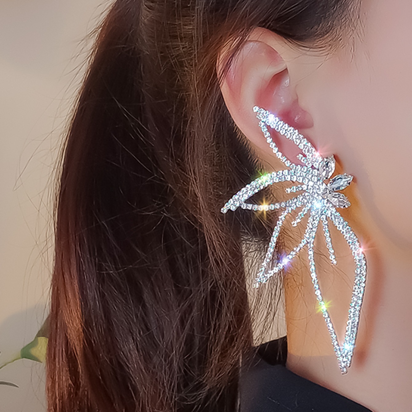 Stud Womens Fashion Accessories Exaggerated Zircon Maple Leaf Flower Earrings for Woemn Personality Statement Jewelry Gift mujer 230519