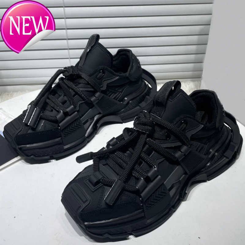New Mens Daddy shoes sneakers 2023 fashion trend atmospheric designer brand sneaker classic pure black non-slip TPU outsole outdoor street letter laces high quali, No shoes
New Mens Daddy shoes sneakers 2023 fashion trend atmospheric designer brand sneaker classic pure black non-slip TPU outsole outdoor street letter laces high quali, No shoes