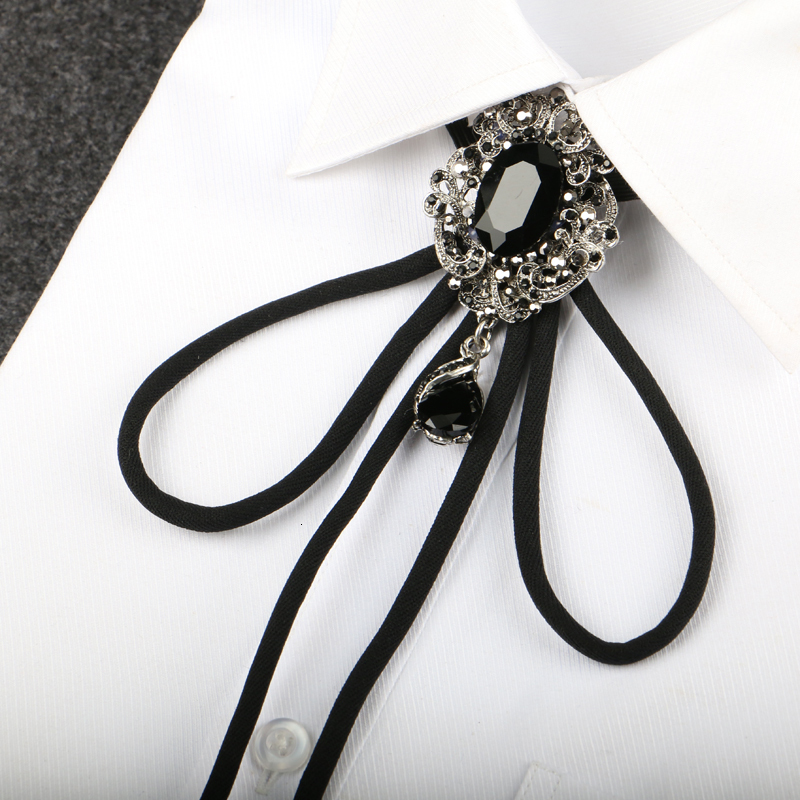Neck Ties Elegant Men Western American Cowboy Necklace Bolo Tie Accessory Women Wedding Alloy Shine Crystal Necktie Chic Bowtie 230519