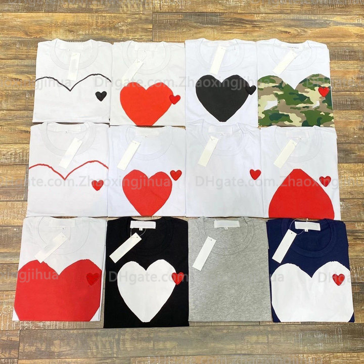 Designer Embroidery Fashion Mens Play T Shirt Red Heart Shirt Commes Casual Women Shirts Des Badge Garcons High Quanlity TShirts Cotton
Designer Embroidery Fashion Mens Play T Shirt Red Heart Shirt Commes Casual Women Shirts Des Badge Garcons High Quanlity TShirts Cotton
