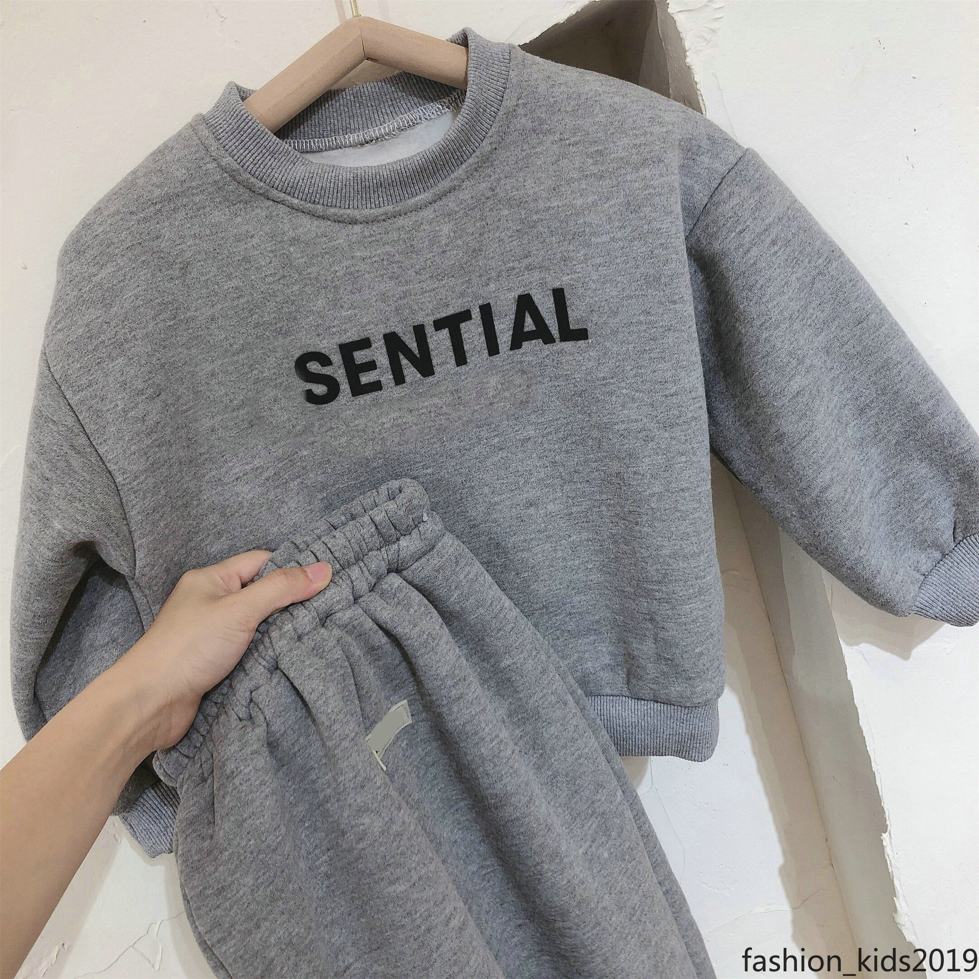 Sets Kids Clothing Sweaters Pants Thicken Warm Tracksuit Fashion Winter Autumn Girl Boy Clothes Toddler Cotton Children Sweatshirts Q240508