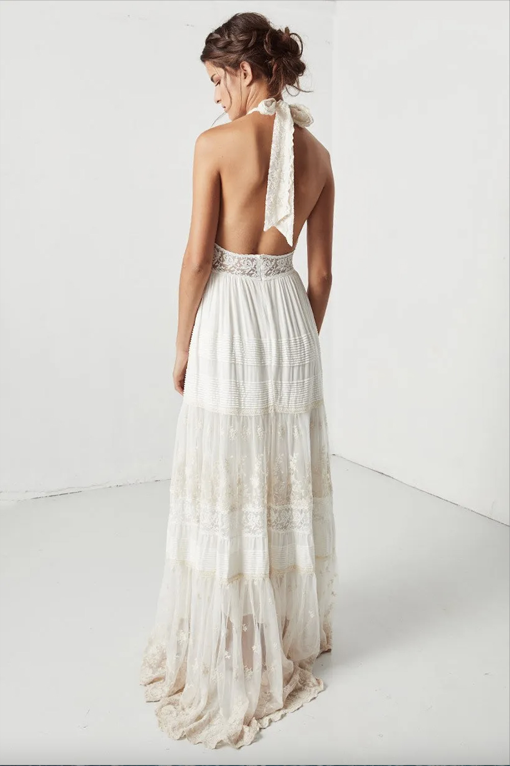 Bohemian Dresses Halter Deep V Neck Embroidery Sweep Train Backless Bridal Gowns Custom Made Beach Boho Wedding Dress