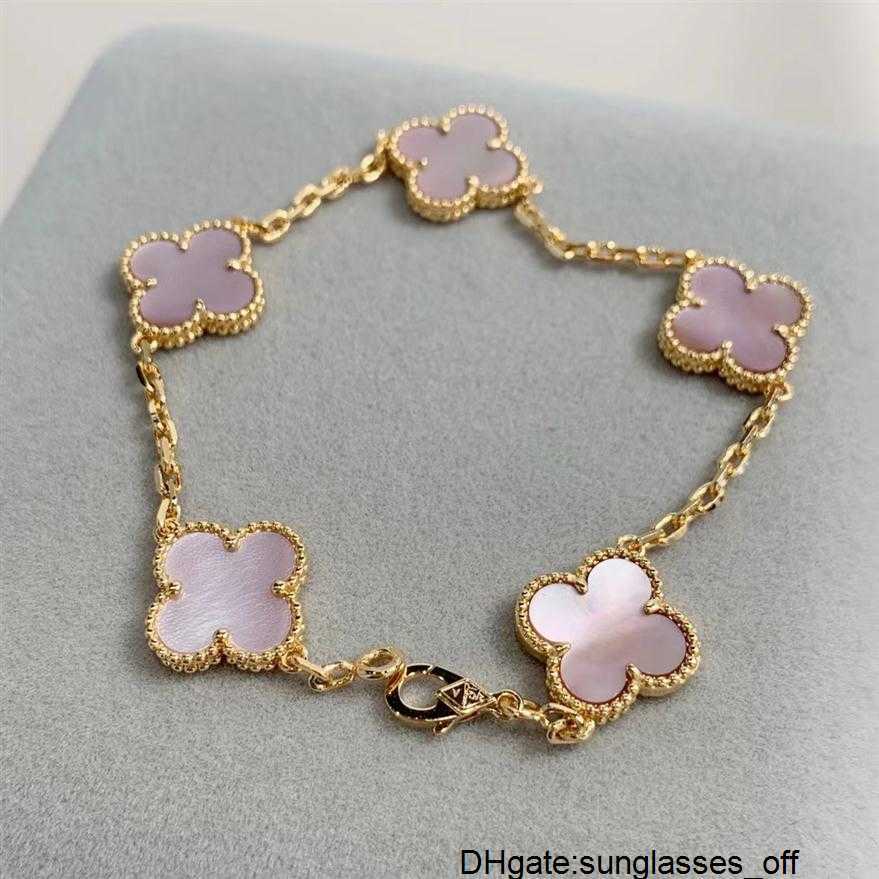 2023 Luxury Clover Designer Bracelet Mother of Pearl 18K Gold Brand Love Bangle Charm Bracelets Shining Crystal Diamond Jewelry for Wom2914 DVP7
2023 Luxury Clover Designer Bracelet Mother of Pearl 18K Gold Brand Love Bangle Charm Bracelets Shining Crystal Diamond Jewelry for Wom2914 DVP7