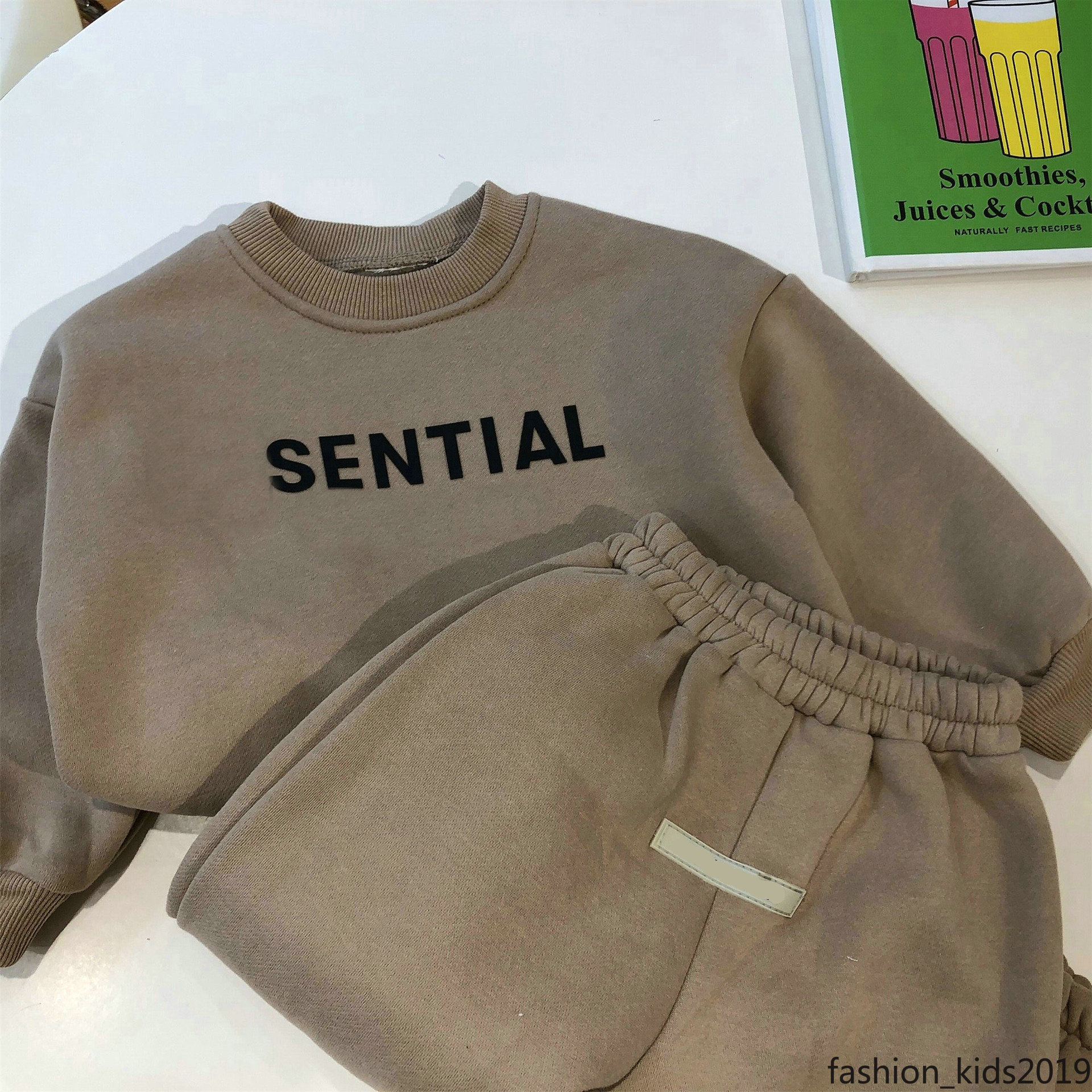 Sets Kids Clothing Sweaters Pants Thicken Warm Tracksuit Fashion Winter Autumn Girl Boy Clothes Toddler Cotton Children Sweatshirts Q240508