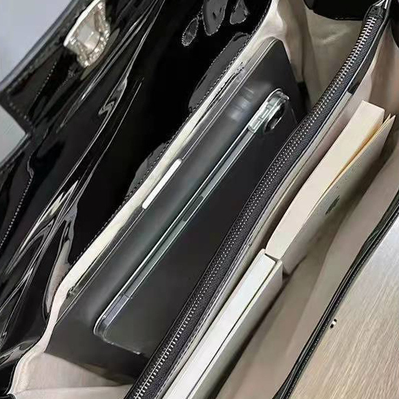 Briefcases Trendy Female Briefcase Cool Patent Leather Shoulder Laptop Bag Women Large Capacity Messenger Bag Big Handbags 230520